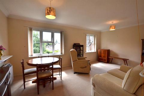 1 bedroom apartment for sale, Pinewood Court, Fleet GU51