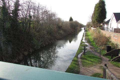 2 bedroom maisonette to rent, Flat 9 Rosewood Court 173 Glascote Road, Tamworth, Staffordshire