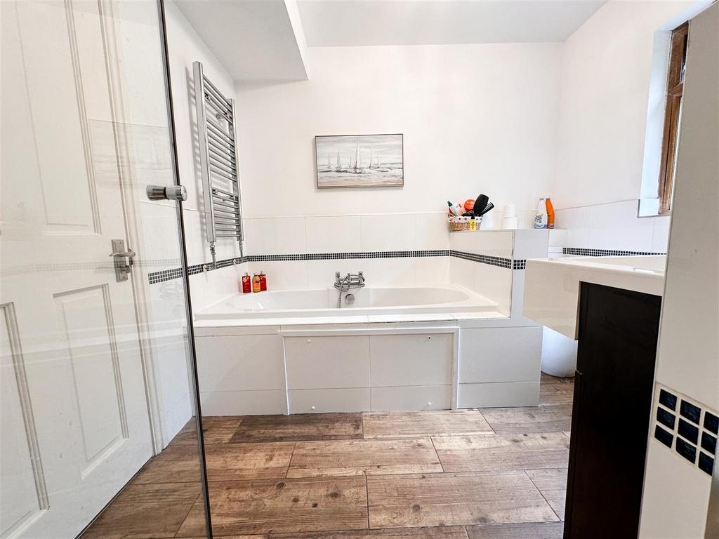 Family bath and shower room