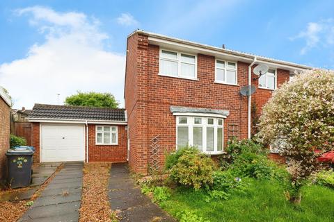 3 bedroom semi-detached house for sale, Lapwing, Wilnecote, Tamworth
