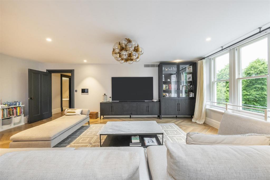Nutley Terrace, Hampstead, NW3 2 bed flat - £2,250,000