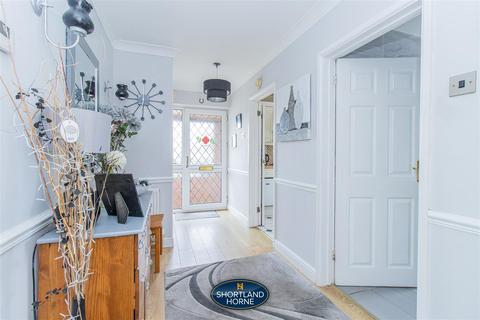 43 Buckingham Rise, Coventry, CV5 9HF