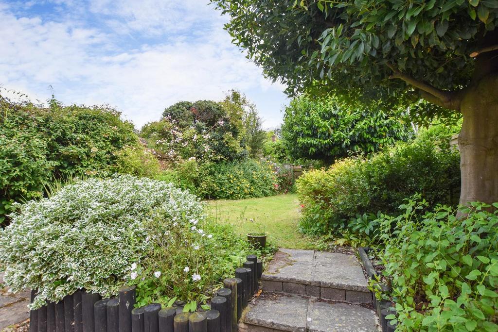 Benton Street, Hadleigh IP7 2 bed end of terrace house for sale £300,000