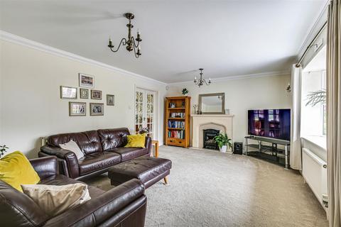 4 bedroom detached house for sale, Ashbys Close, Edenbridge TN8