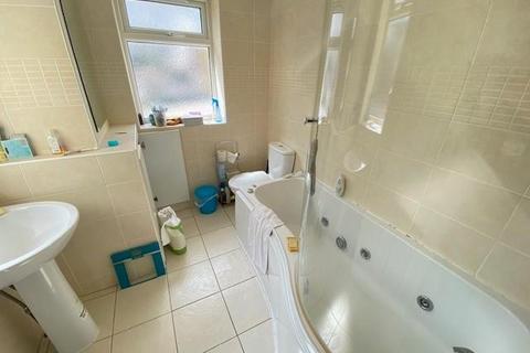 1 bedroom apartment for sale, Connaught Avenue, Plymouth PL4