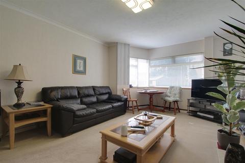 2 bedroom flat for sale, Princess Avenue, Worthing