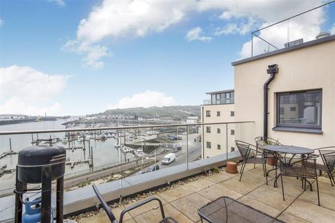 2 bedroom flat for sale, West Quay, Newhaven