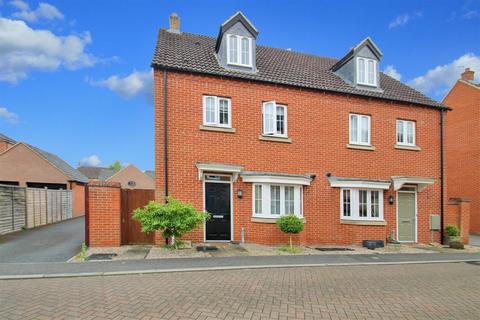 4 bedroom semi-detached house for sale, Poreham Road, Thrapston NN14