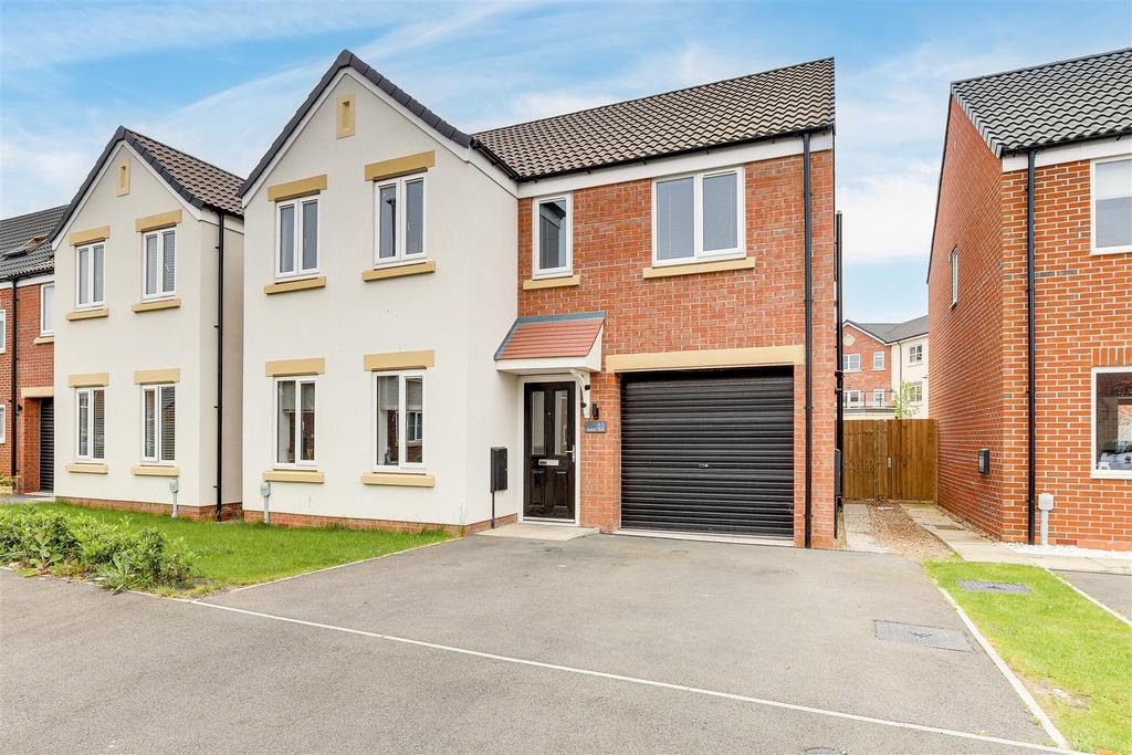 Gadwall Road, Stoke Bardolph NG14 4 bed detached house for sale £325,000