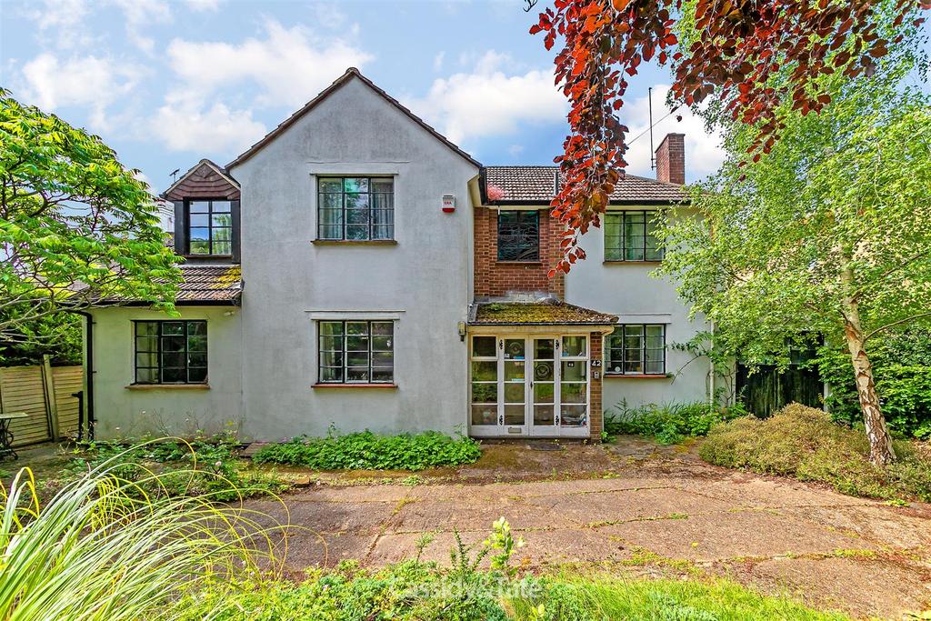42 Marshals Drive-15.jpg