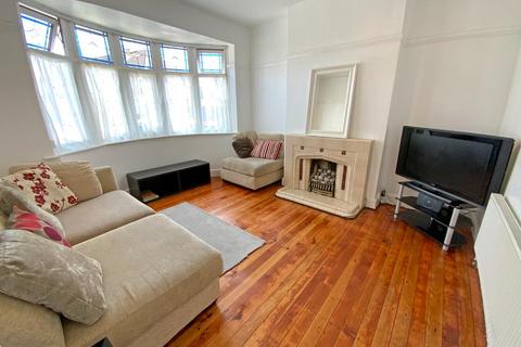 34 Avon Road, Leicester, LE3 3AA