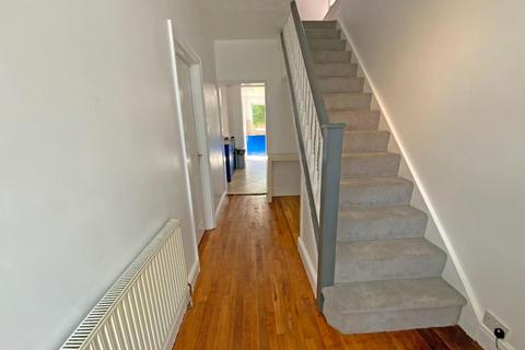 34 Avon Road, Leicester, LE3 3AA