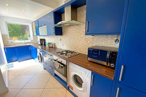 34 Avon Road, Leicester, LE3 3AA