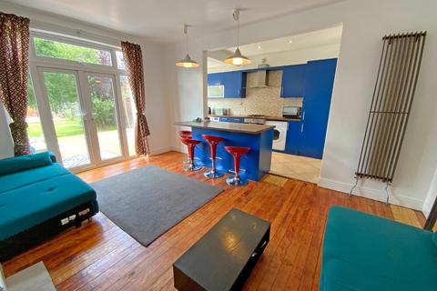 34 Avon Road, Leicester, LE3 3AA