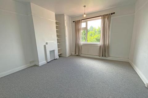 34 Avon Road, Leicester, LE3 3AA