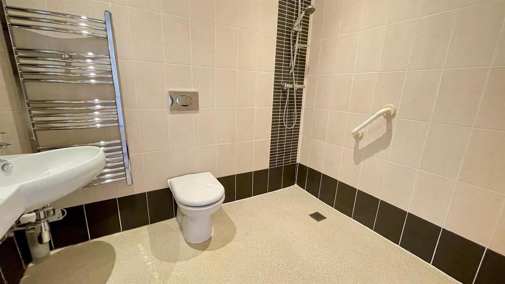Fully tiled wet room