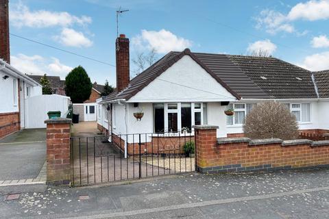2 bedroom bungalow for sale, Highcroft Avenue, Oadby, Leicester
