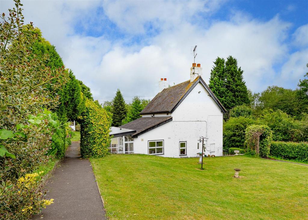 Woodford Cottage-external2.jpg