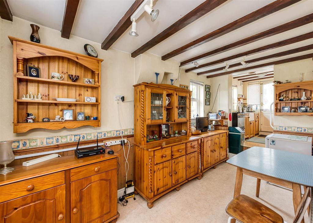 Woodford Cottage-dining area1.jpg
