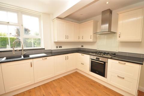 3 bedroom detached house to rent, Rugby Road, Leamington Spa
