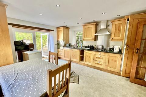 3 bedroom house for sale, Llangernyw