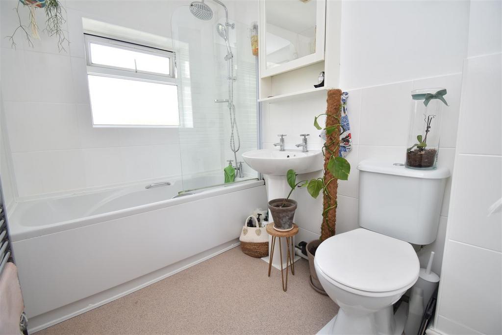 Bathroom.JPG