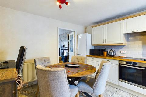 6 Paddock Close, Ackworth, Pontefract, WF7 7RL