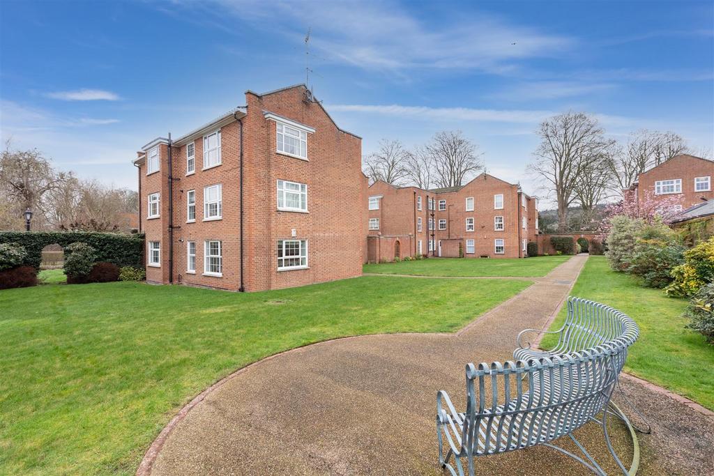 15 Finlay House-4.jpg