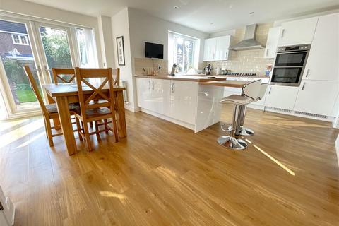 6 The Wickets, Bottesford, Nottingham, NG13 0HW