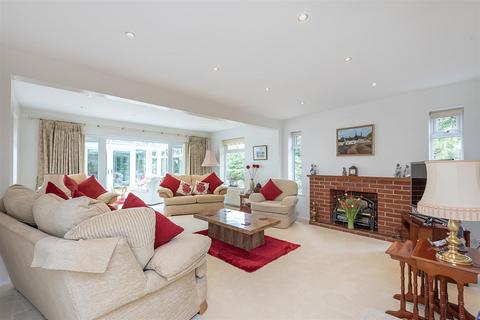 3 bedroom detached bungalow for sale, Ashcroft Close, Harpenden