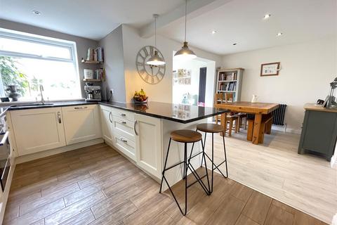 42 Abbey Road, Bingham, Nottingham, NG13 8ED