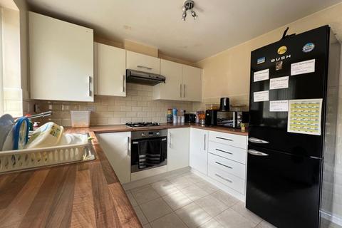 3 bedroom semi-detached house to rent, Cossington Road, Holbrooks, Coventry, CV6 4NQ