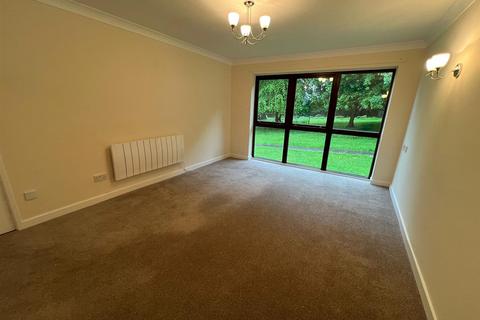 1 bedroom house to rent, High Street, Old Whittington, Chesterfield