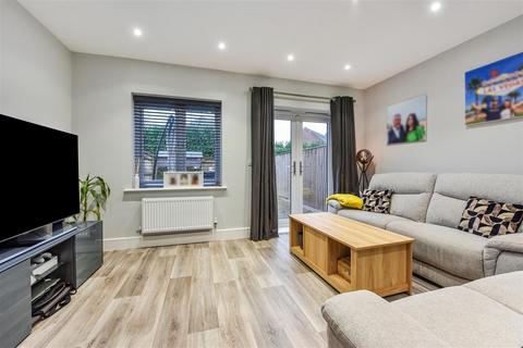 2 bedroom end of terrace house for sale, Maddoxwood, Chichester
