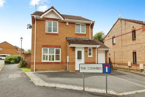 3 bedroom detached house for sale, The Coombes, Roundswell, Barnstaple