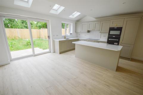 3 bedroom detached house for sale, Stead Street, Eckington, Sheffield, S21