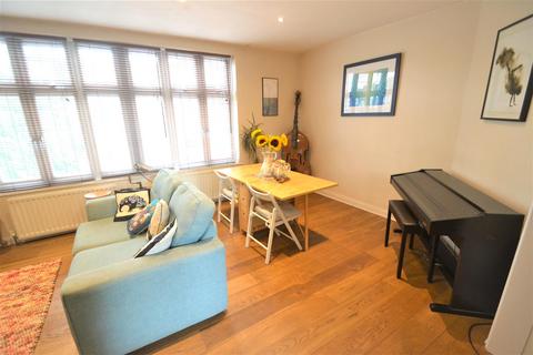 2 bedroom maisonette to rent, Croydon Road, Beckenham