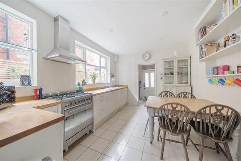 4 bedroom terraced house for sale, Purves Road, London, NW10
