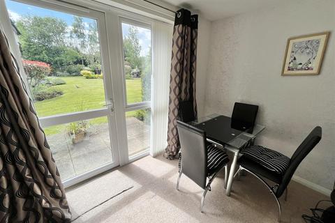 1 bedroom retirement property for sale, Wilmslow Road, Handforth, Wilmslow