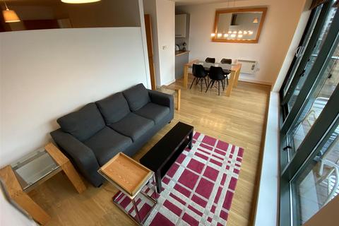 1 bedroom flat to rent, Barnfield House, No 1 Salford Approach, Salford