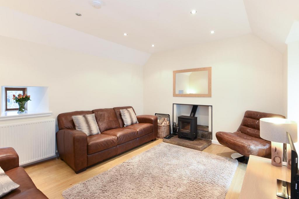 Glenlivet 2 bed detached house for sale £180,000