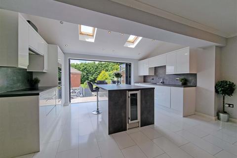 4 Winnipeg Road, Birmingham, B38 9RB