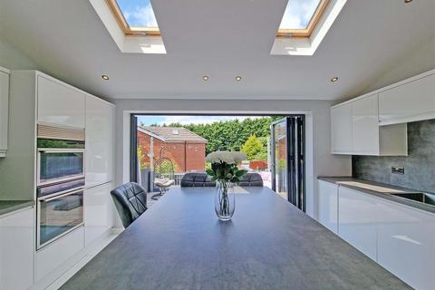 4 Winnipeg Road, Birmingham, B38 9RB