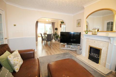 5 bedroom semi-detached house for sale, Masefield Avenue, Borehamwood