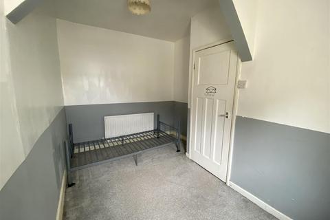 3 bedroom flat to rent, Babbacombe Road, Torquay TQ1