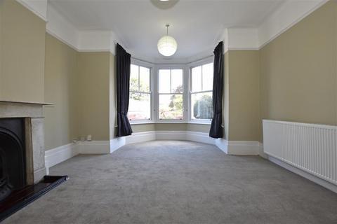 4 bedroom semi-detached house to rent, Spratt Hall Road, Wanstead