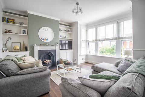 109a Valkyrie Road, Westcliff-on-sea, SS0 8AW