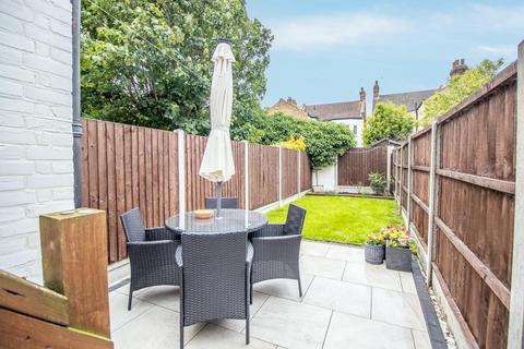 109a Valkyrie Road, Westcliff-on-sea, SS0 8AW