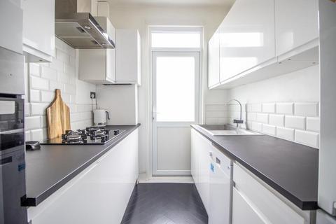 109a Valkyrie Road, Westcliff-on-sea, SS0 8AW