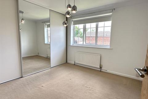 69 Biddick Close, Stockton-on-tees, TS19 0UJ
